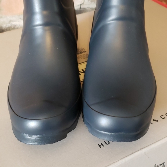 NEW! Hunter Rain Boots! - Picture 4 of 7